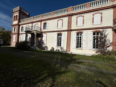 Appartement - 223 m² - 6 pièces