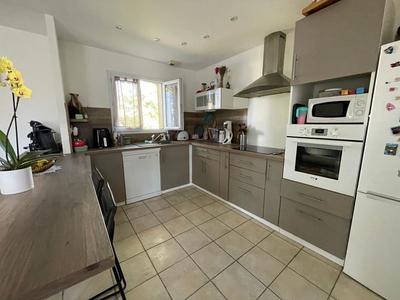 Maison - 99 m² - 4 pièces