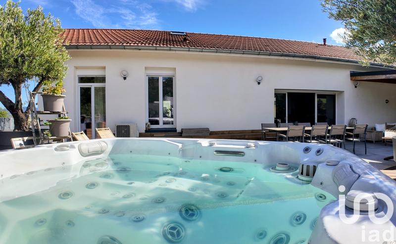 Loft - 139 m² - 5 pièces