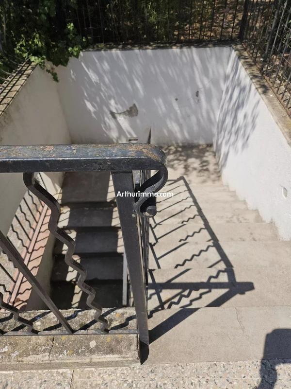 Maison - 152 m² - 9 pièces