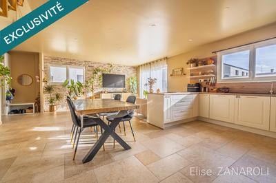 Maison - 105 m² - 4 pièces