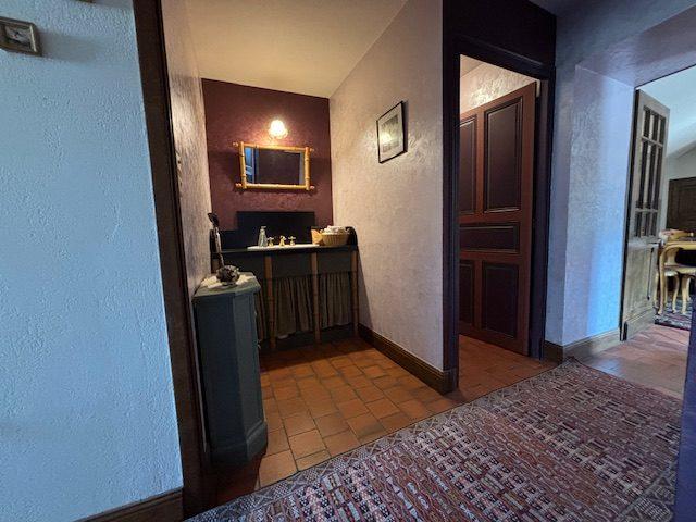 Maison ancienne - 215 m² - 7 pièces