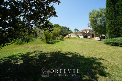 Maison - 321 m² - 6 pièces