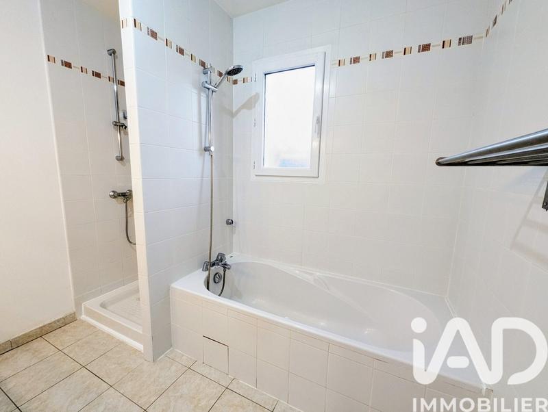 Maison - 104 m² - 4 pièces