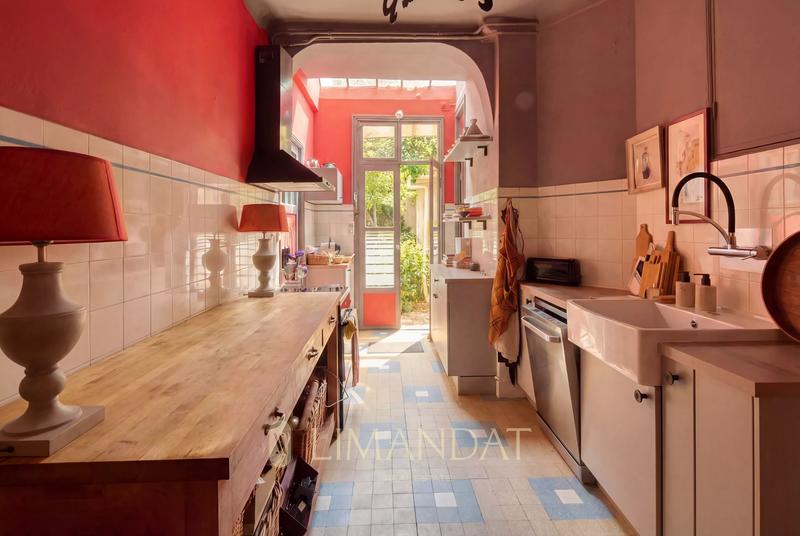 Villa - 200 m² - 8 pièces