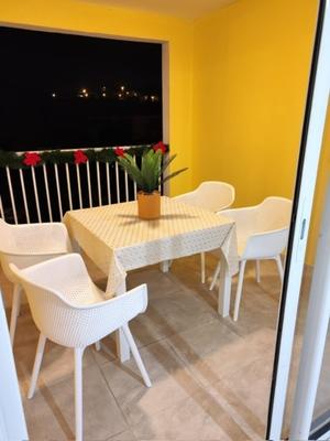 Appartement - 80 m² - 3 pièces