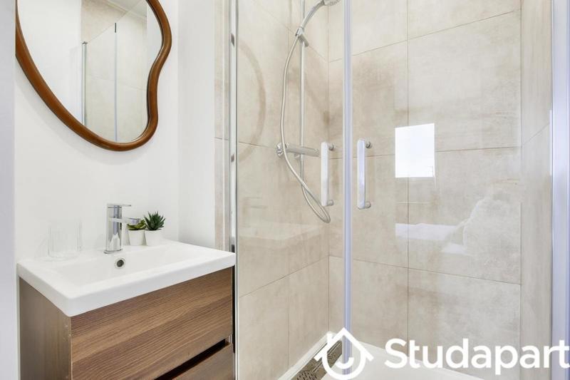 Chambre - 13 m² - 1 pièce