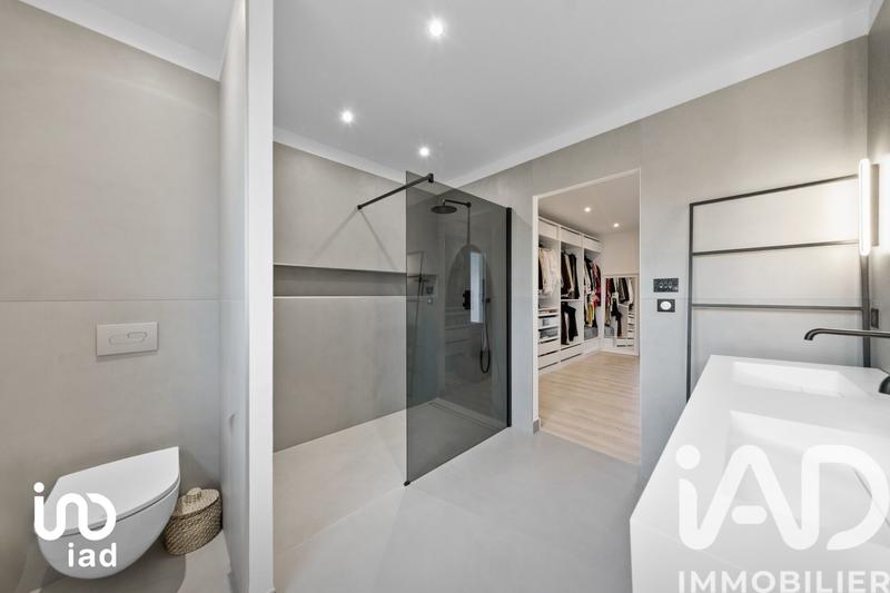 Maison de maîtres - 177 m² - 8 pièces