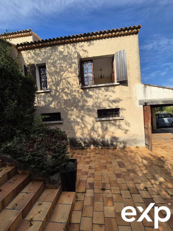 Maison - 144 m² - 5 pièces