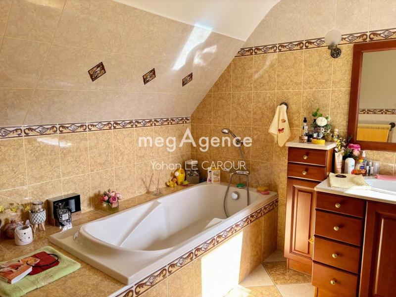 Maison - 131 m² - 5 pièces