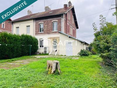 Maison - 90 m² - 5 pièces