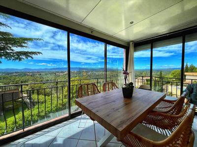 Maison - 148 m² - 8 pièces