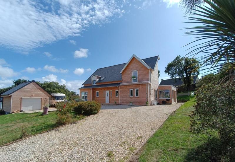 Maison - 182 m² - 7 pièces