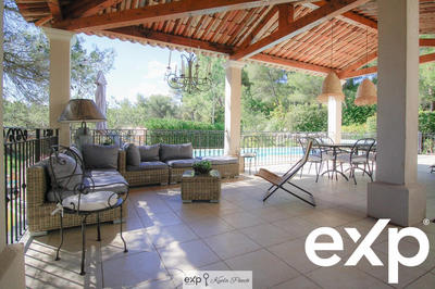 Maison - 190 m² - 7 pièces