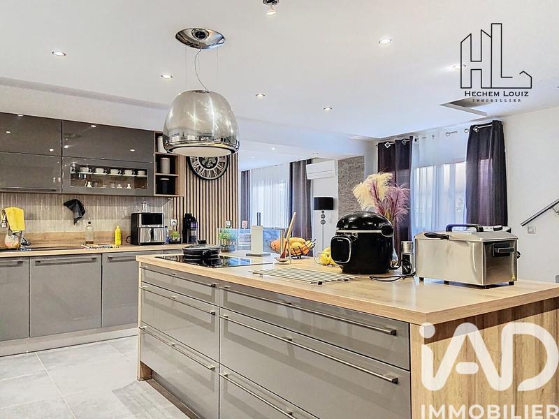 Maison - 170 m² - 6 pièces