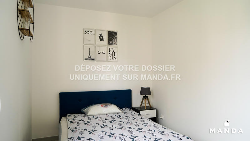 Chambre - 12 m² - 5 pièces