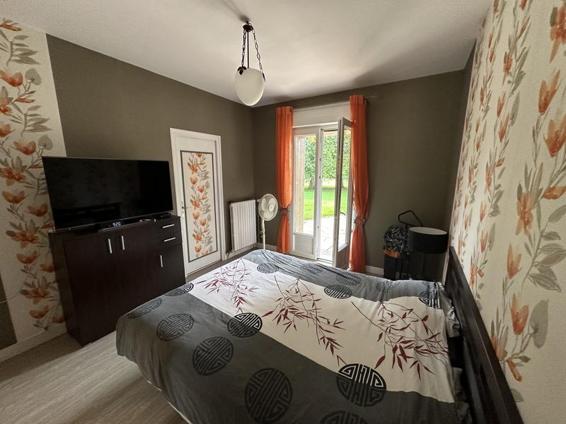 Maison - 213 m² - 8 pièces