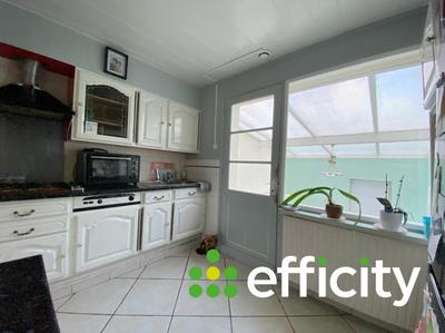 Maison - 93 m² - 5 pièces