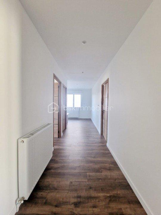 Maison - 180 m² - 7 pièces