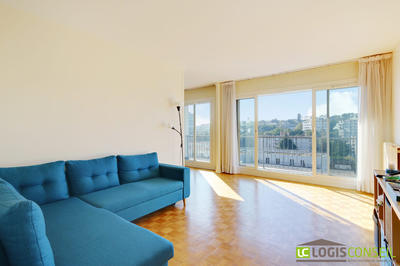 Appartement - 80 m² - 4 pièces