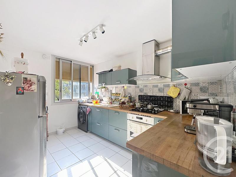 Appartement - 83 m² - 4 pièces