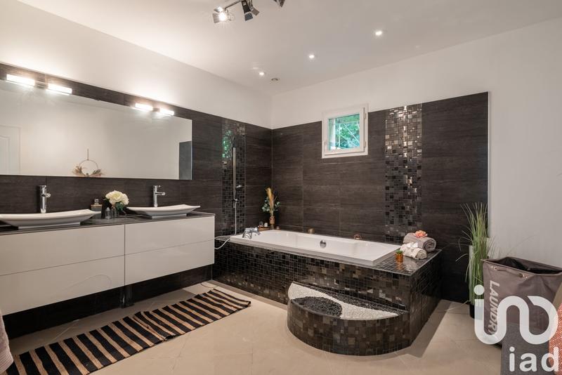 Maison - 145 m² - 4 pièces