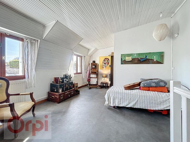 Pavillon - 90 m² - 5 pièces