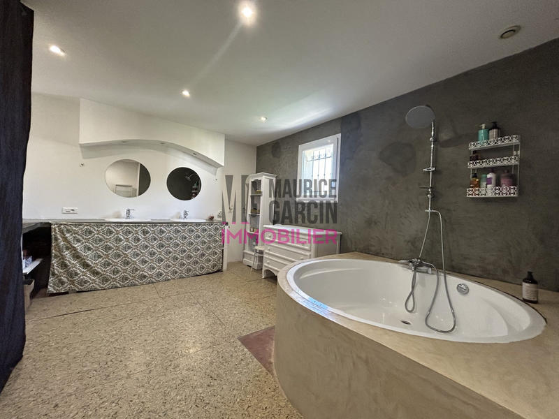 Maison - 178 m² - 5 pièces