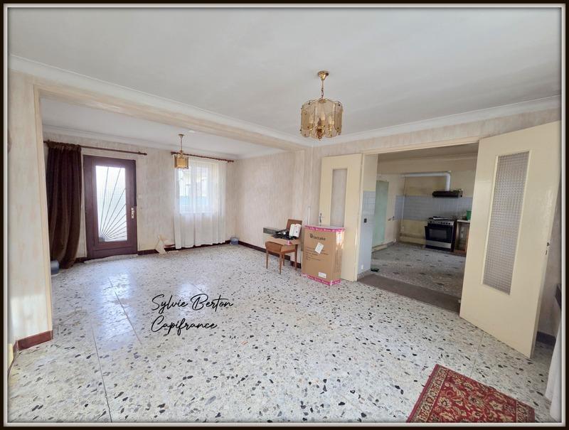 Maison - 90 m² - 5 pièces