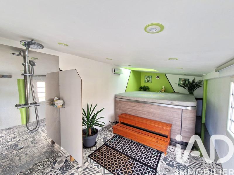 Maison - 208 m² - 6 pièces