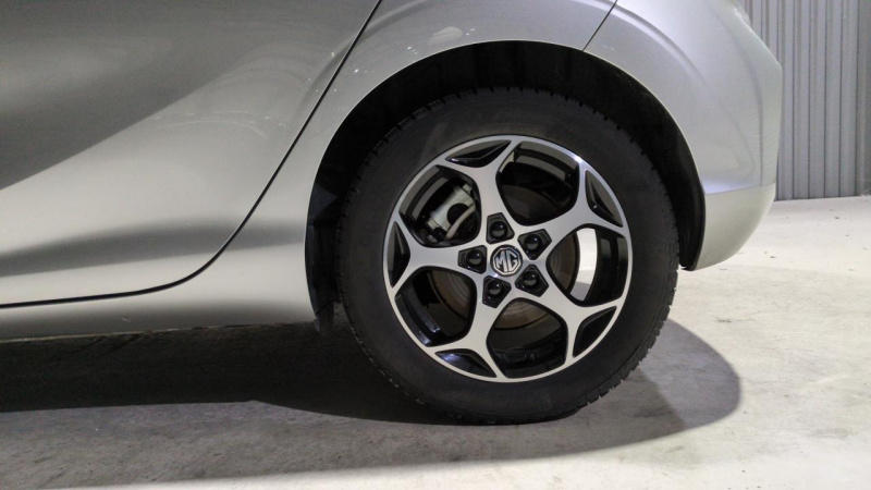 Mg mg3 1.5 l Hybrid+ 195 Ch Luxury + Radar Ar + Camera 360