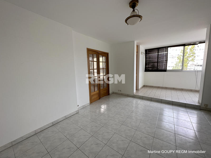 Appartement - 90 m² - 5 pièces