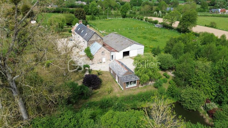 Maison - 242 m² - 10 pièces