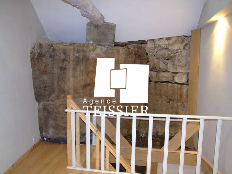 Maison - 300 m² - 14 pièces