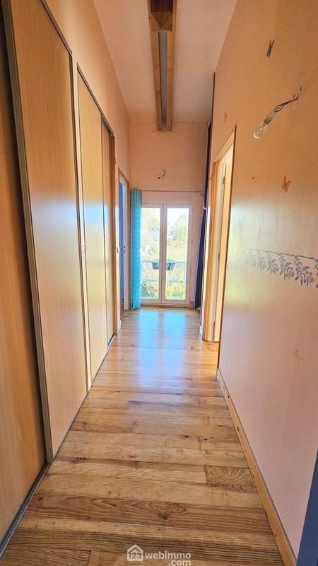 Maison - 162 m² - 8 pièces