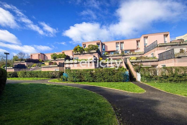 Appartement - 77 m² - 4 pièces