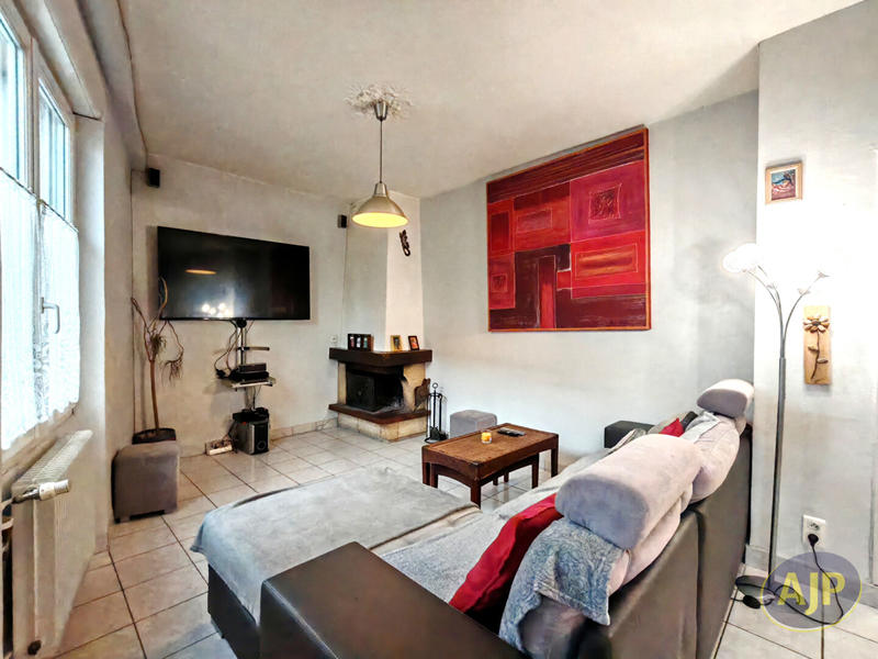 Maison - 111 m² - 6 pièces