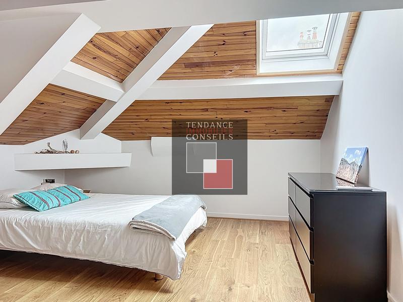 Maison - 300 m² - 13 pièces