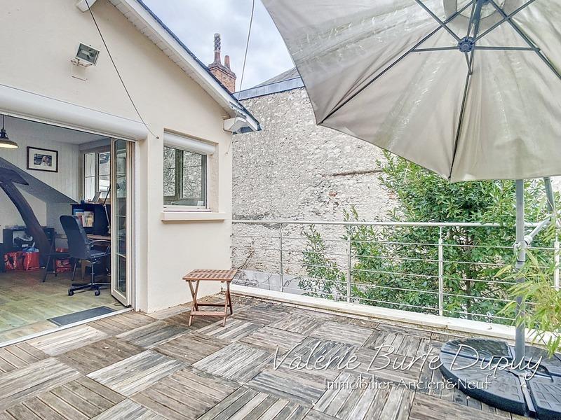 Maison - 214 m² - 7 pièces