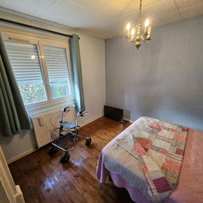 Appartement - 80 m² - 6 pièces