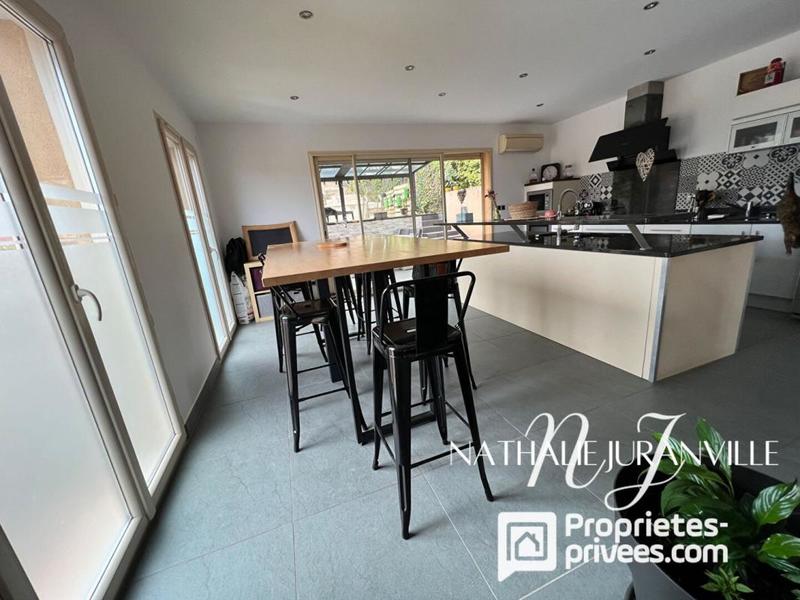 Villa - 188 m² - 6 pièces