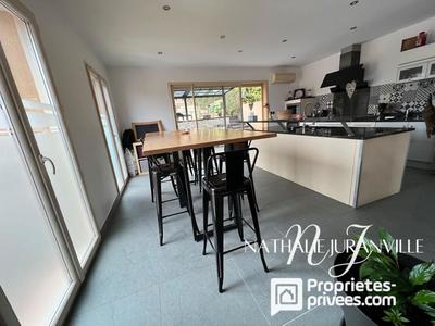 Villa - 188 m² - 6 pièces