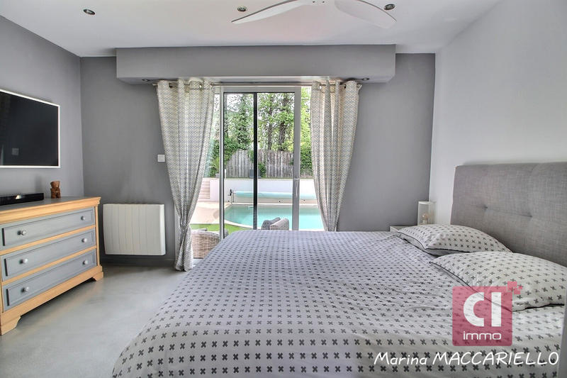 Maison - 175 m² - 6 pièces