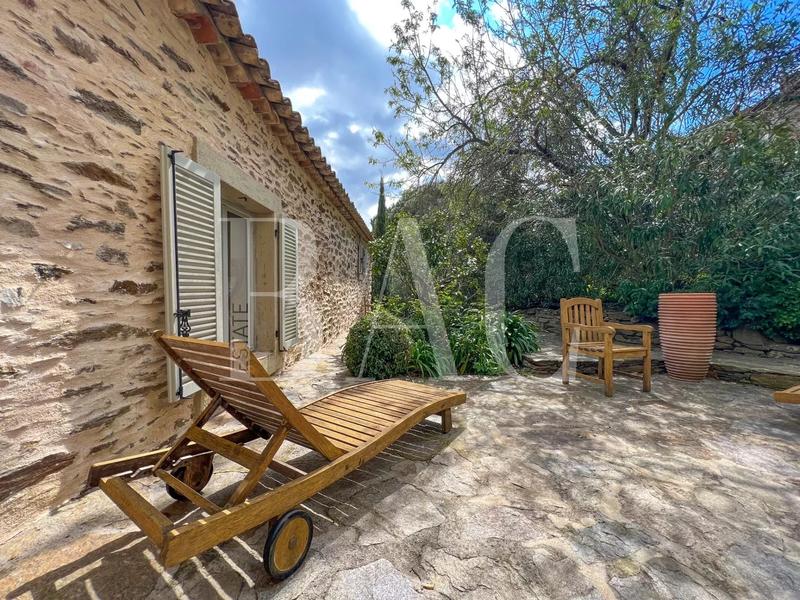 Villa - 300 m² - 8 pièces