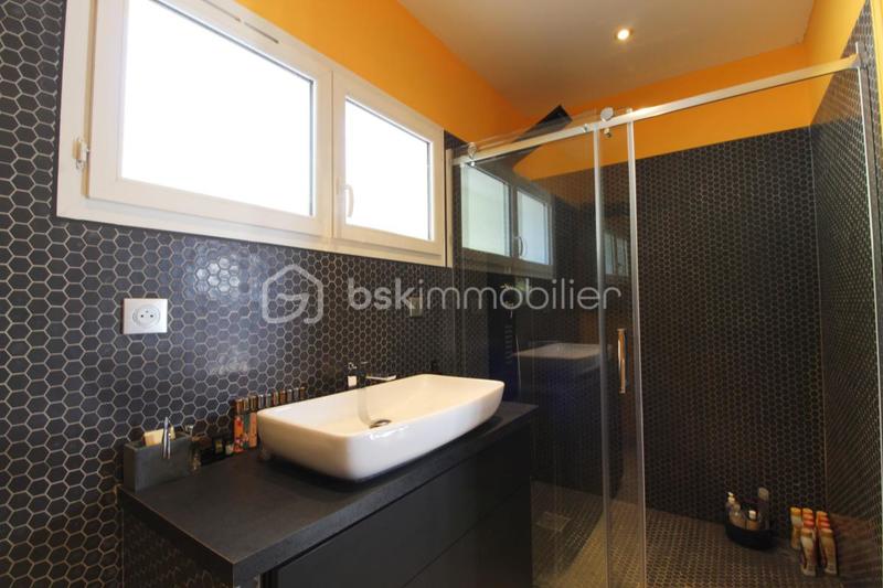 Maison d'architecte - 207 m² - 7 pièces