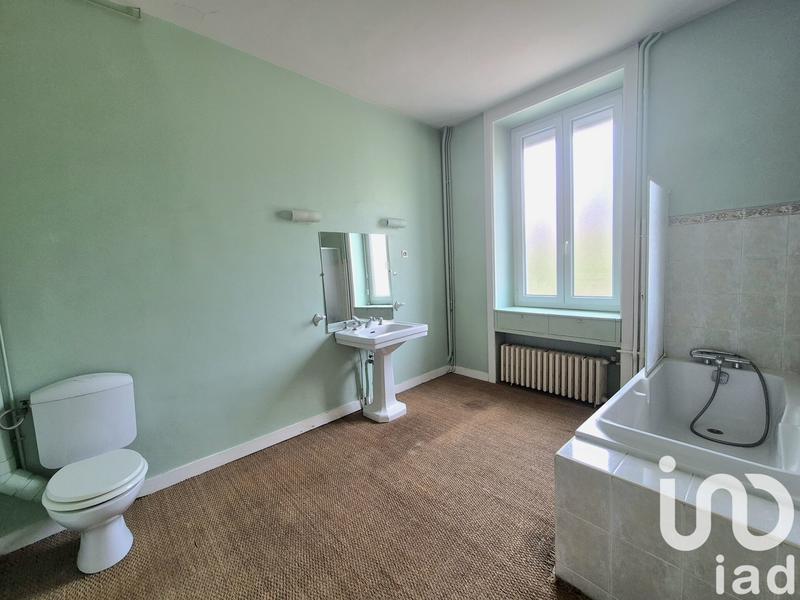 Maison - 250 m² - 8 pièces