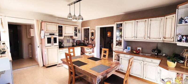 Maison - 165 m² - 8 pièces