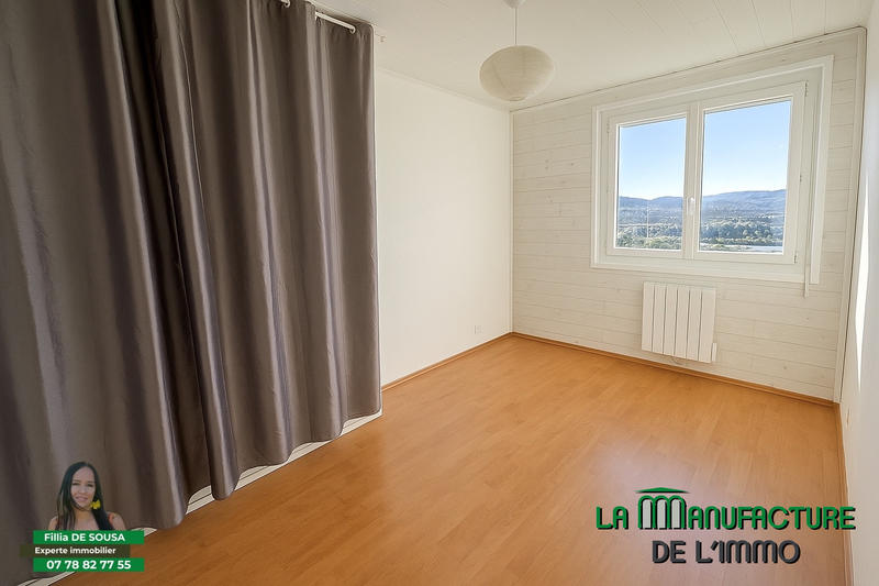 Appartement - 77 m² - 4 pièces