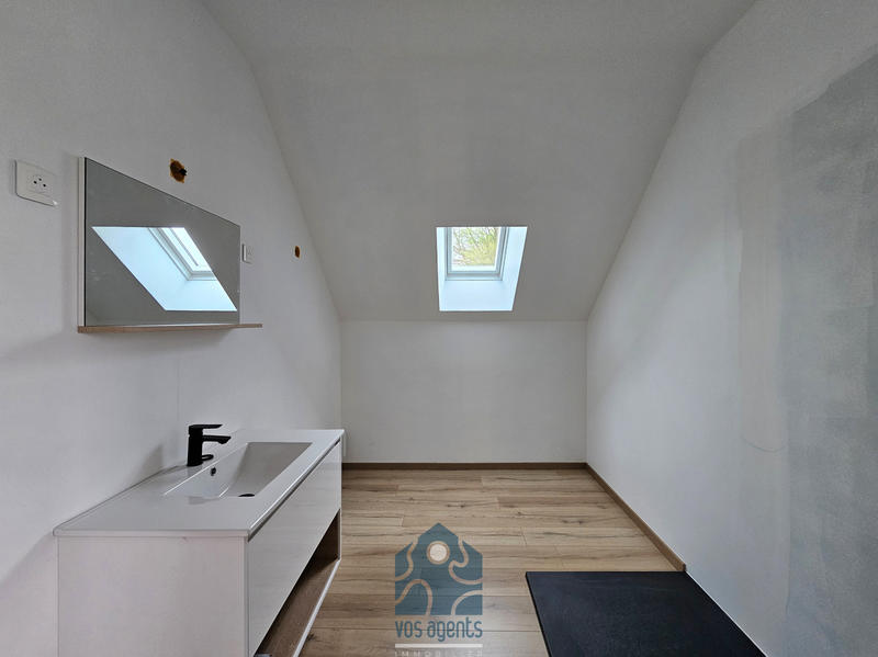 Maison - 190 m² - 8 pièces