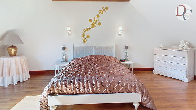 Maison - 170 m² - 7 pièces